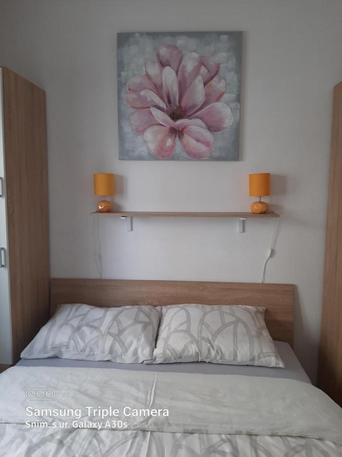 Kuca Za Odmor Coccoli Apartment Karlobag Ngoại thất bức ảnh