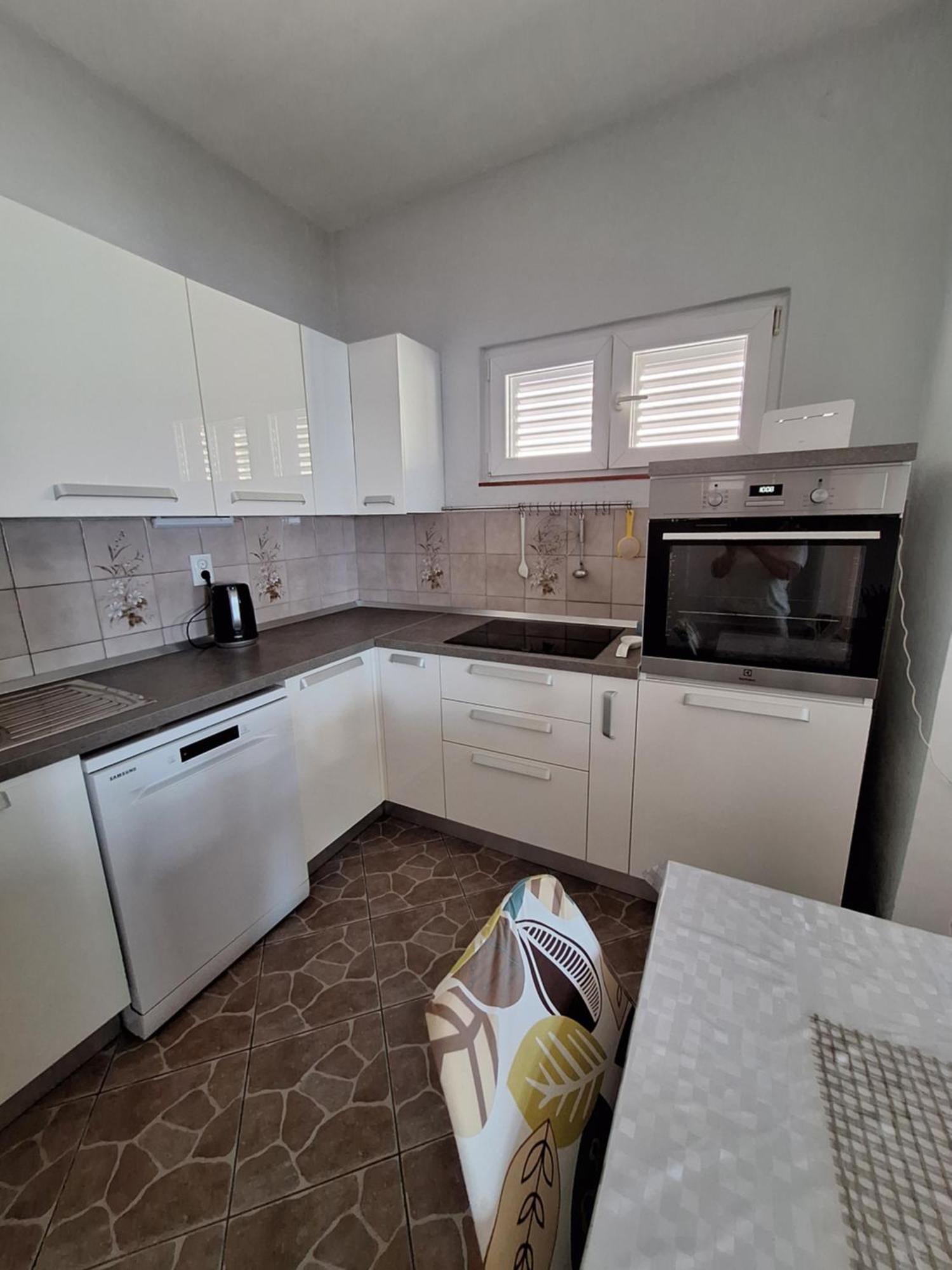 Kuca Za Odmor Coccoli Apartment Karlobag Ngoại thất bức ảnh